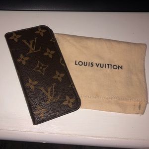 Authentic Louis Vuitton IPhone 6/6S Folio case LV